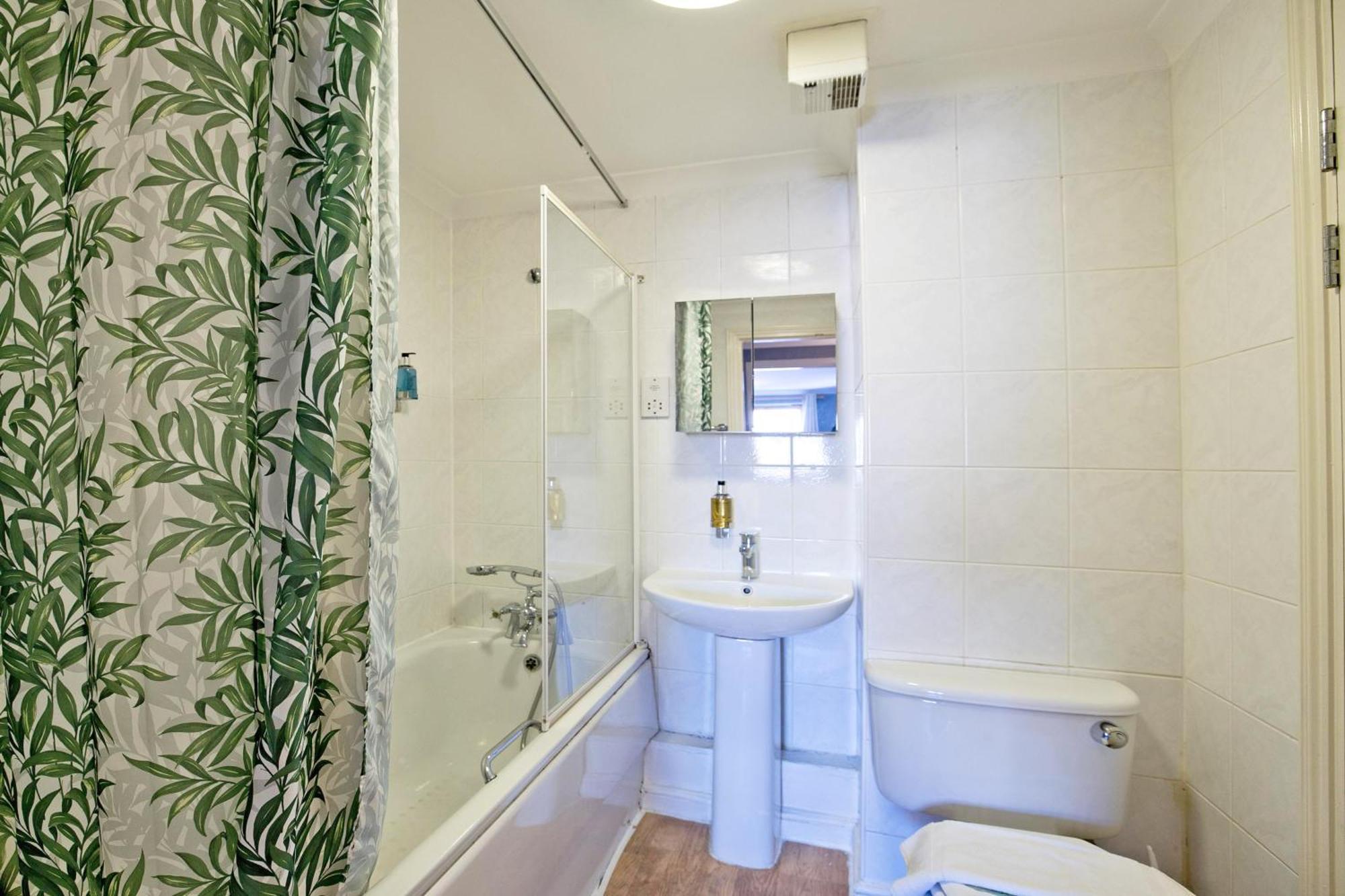 Imperial Meridian Place Apartment Лондон Екстер'єр фото